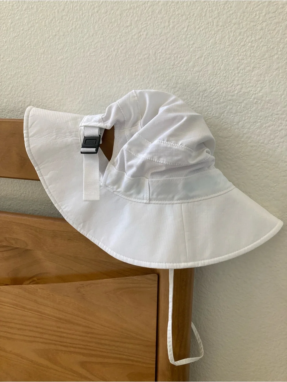 Columbia White Wide-Brim women’s Sun Hat Size Small